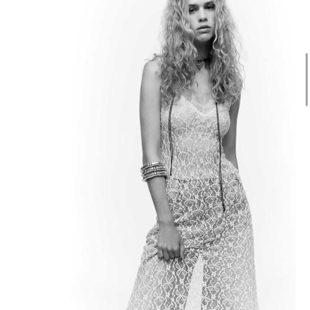 ZARA LACE DRESS - Picture 2 of 6